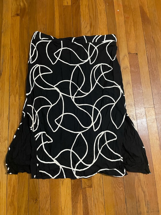 Eloquii Dresses & Skirts - Eloquii Size 22 Black & White Abstract Midi Skirt Flowy